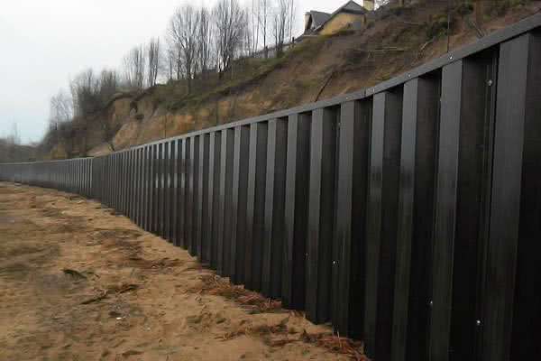 укрепление берега шпунтом